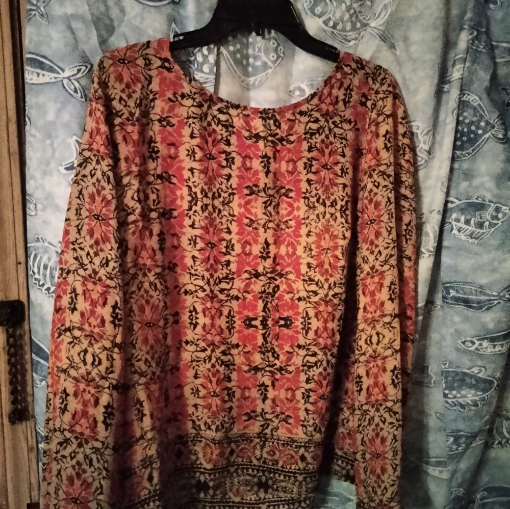 Nice Violet+Claire Women's Shirt XL. Pre- owned in Excellent condition. Super .